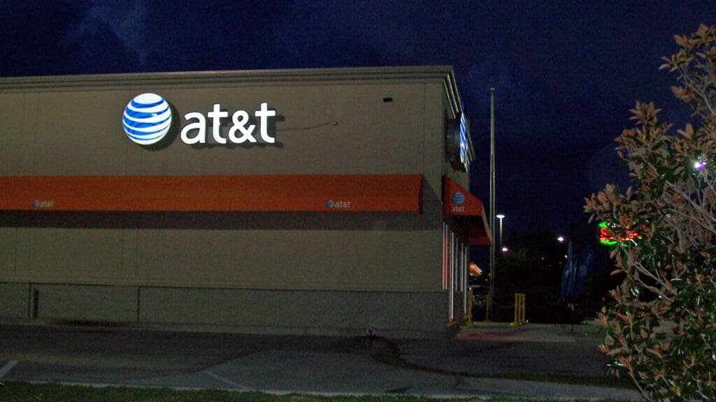 AT&T store Baton Rouge Siegen Lane